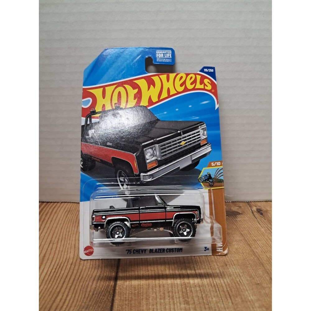 Hot Wheels HW Dirt '75 Chevy Blazer Custom Black/Red Diecast Truck 1:64 Unopened
